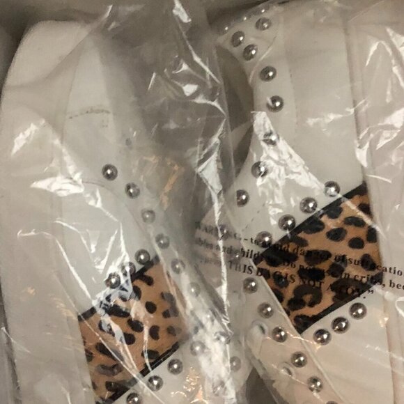 Steve Madden Leopard/Studded Detailed "Belle" Sneakers Size 8.5 NWT - Picture 8 of 13